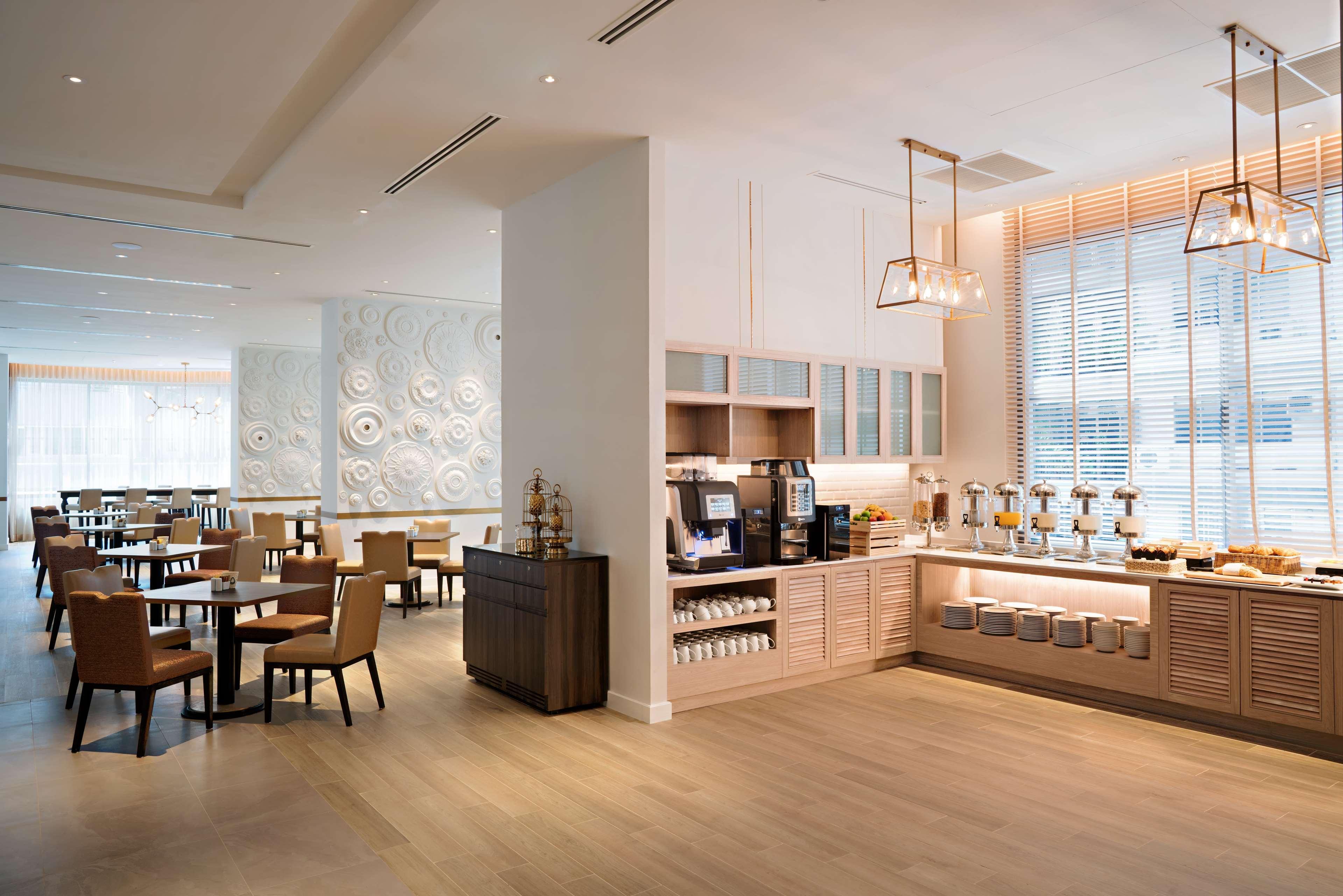 Hyatt Place Sukhumvit 24 מלון