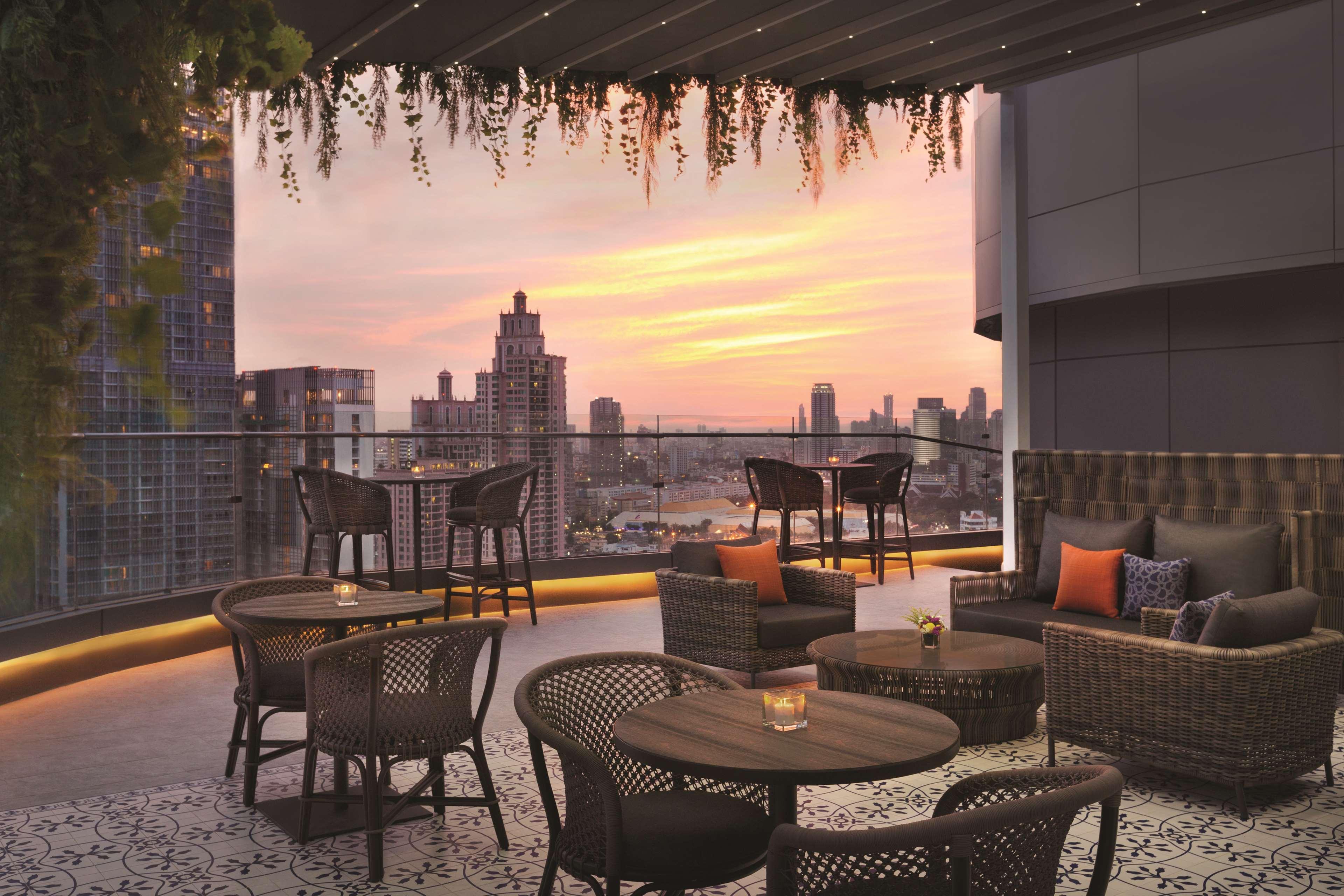 Hyatt Place Sukhumvit 24 4* Бангкок