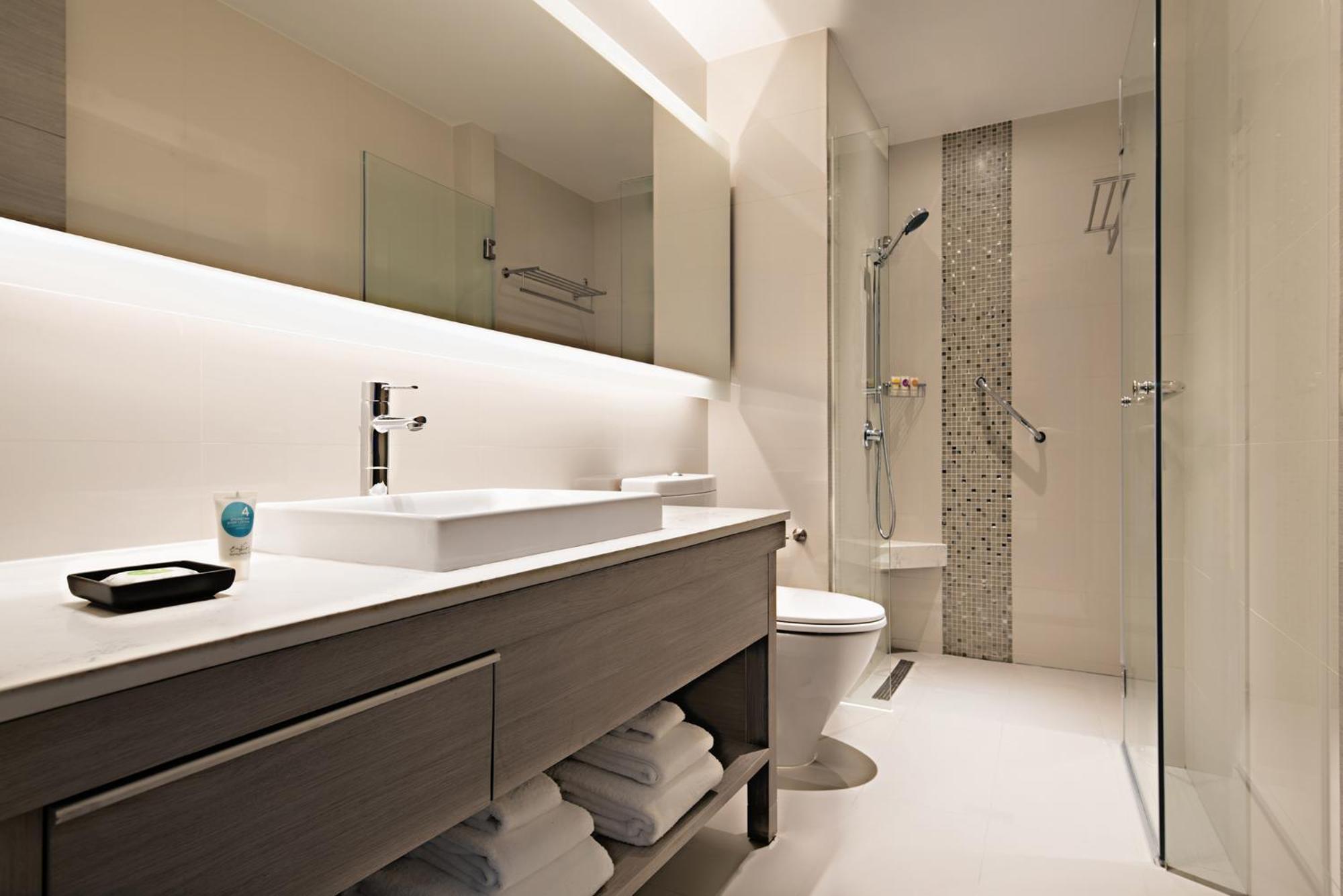 Отель Hyatt Place Sukhumvit 24 4*